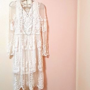 CHELSEA & VIOLET CREAM LACE LONG SLEEVE DRESS w/Sophia Necklace